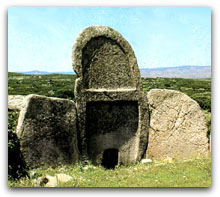 Dorgali - S'Ena 'e Tomes - Tomba di giganti